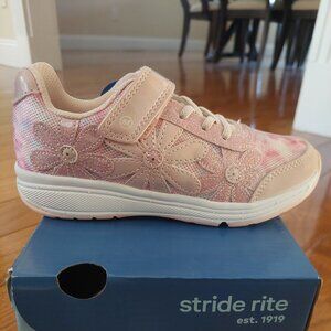 New Stride Rite Girls Light Up Glimmer Sneaker - Size 13.5